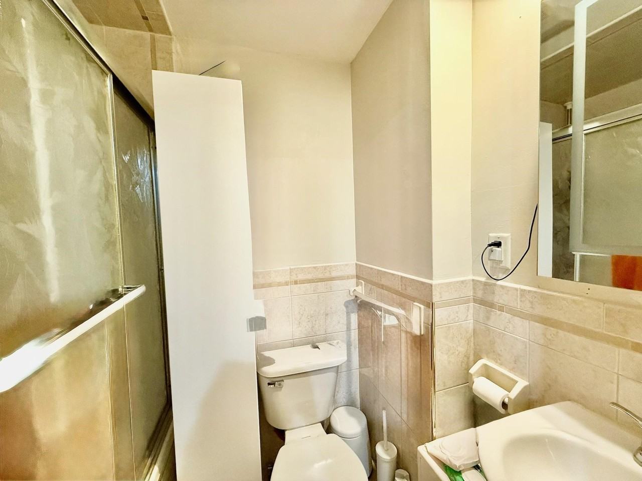 123 Brunswick St #2 - Photo 5 of 12