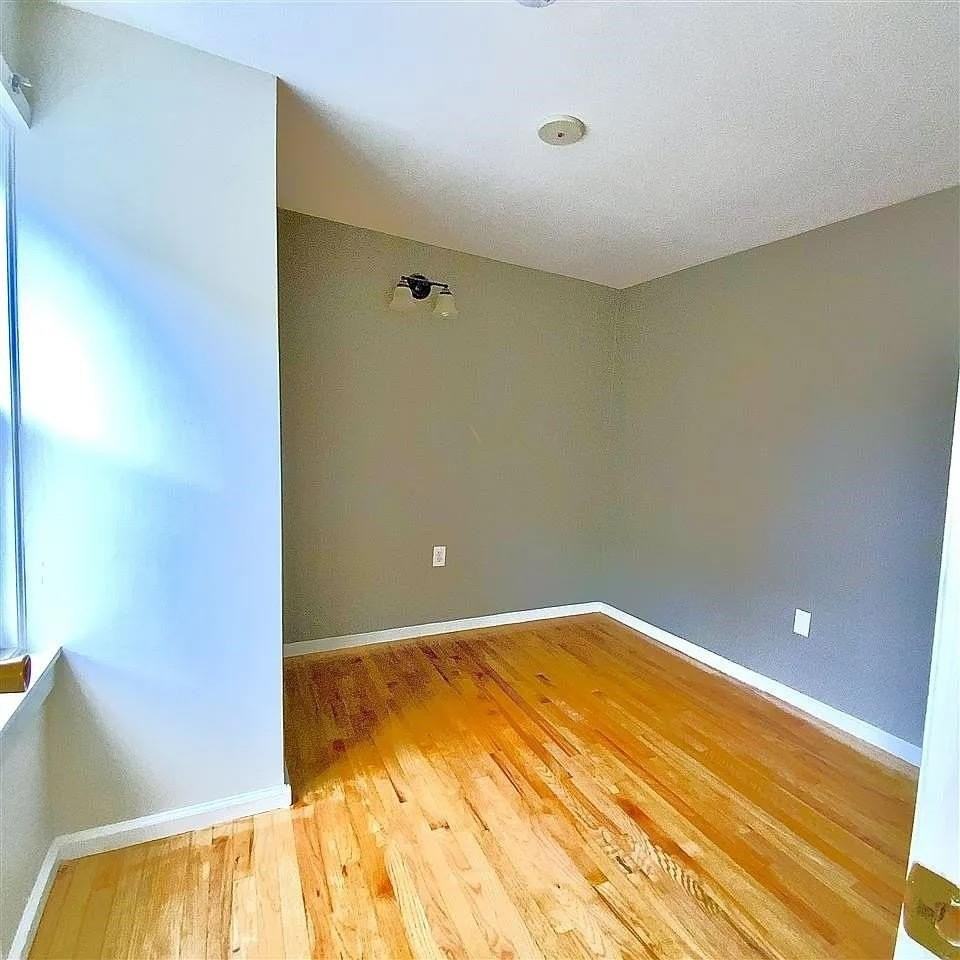 123 Brunswick St #2 - Photo 6 of 12