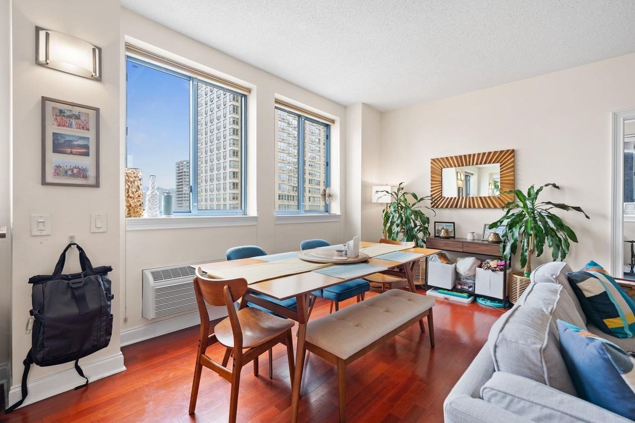 311 Washington St #10A - Photo 7 of 19