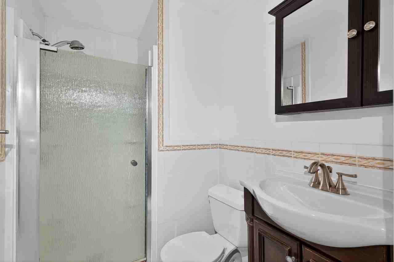 260 Warren St #2 - Photo 6 of 7