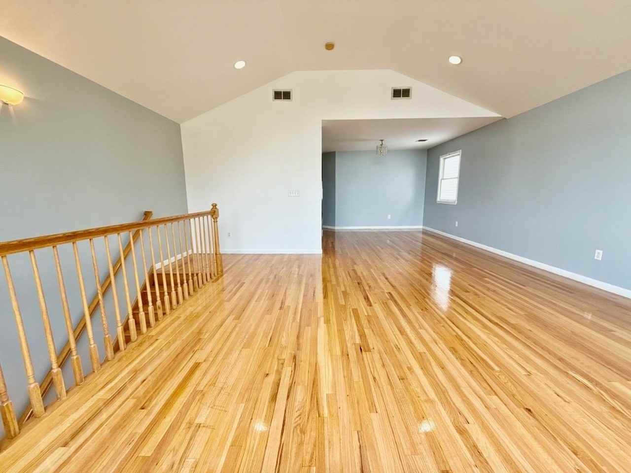 318 Linden Ave #2 - Photo 4 of 18