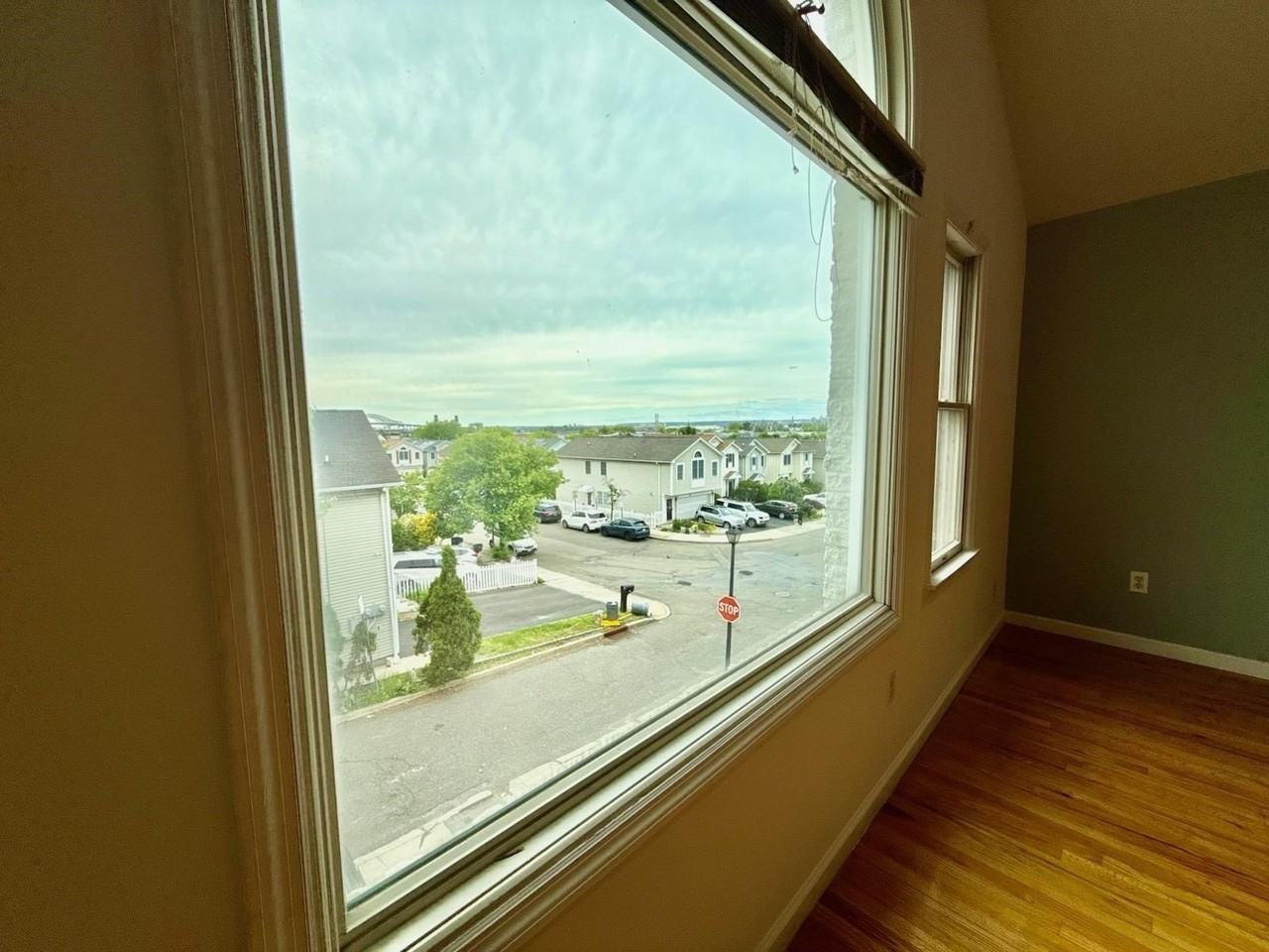 318 Linden Ave #2 - Photo 6 of 18
