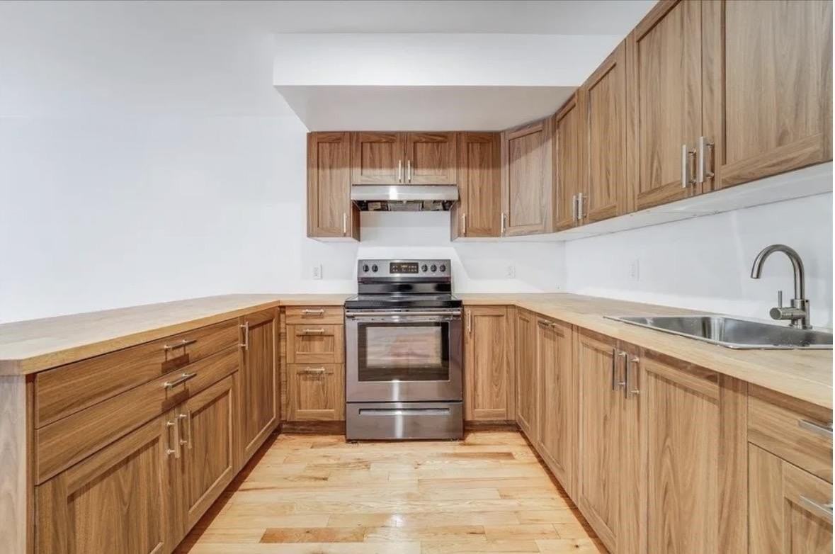 283 Winfield Ave #1 - Photo 2 of 15