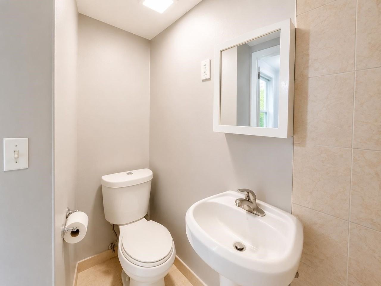 121 41st St #1 - Photo 4 of 13