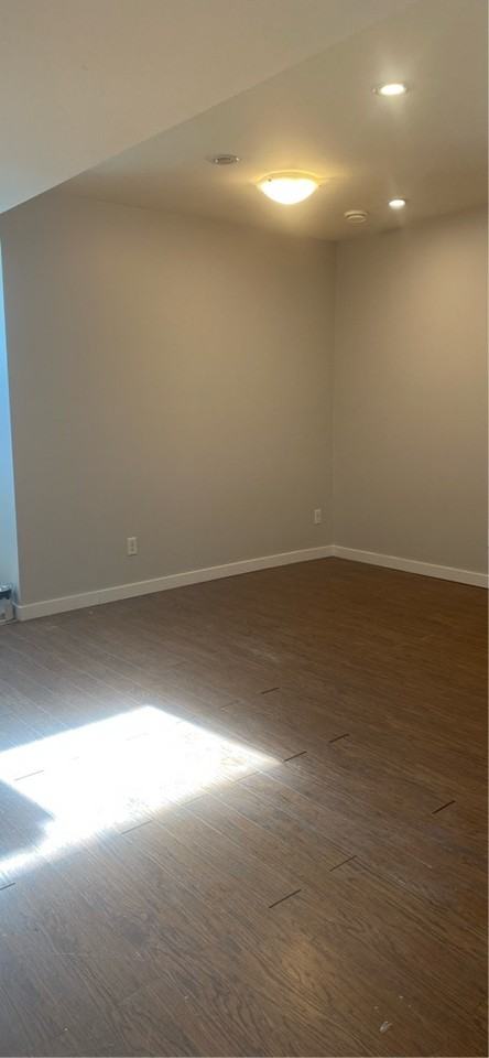 415 Lorne St #B - Photo 5 of 16