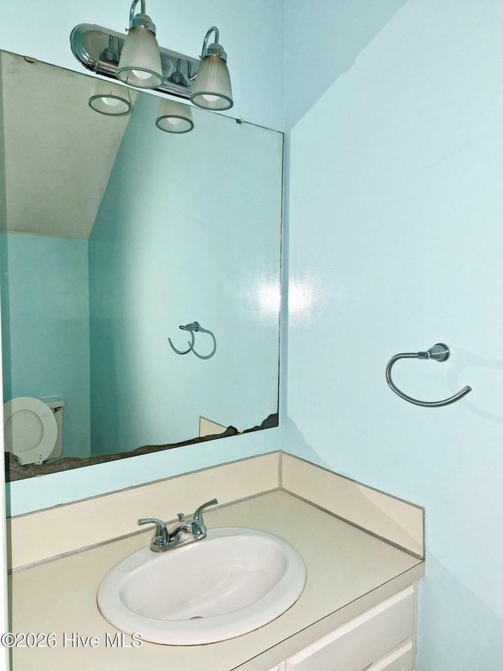 102 Eric Ct #A - Photo 4 of 7