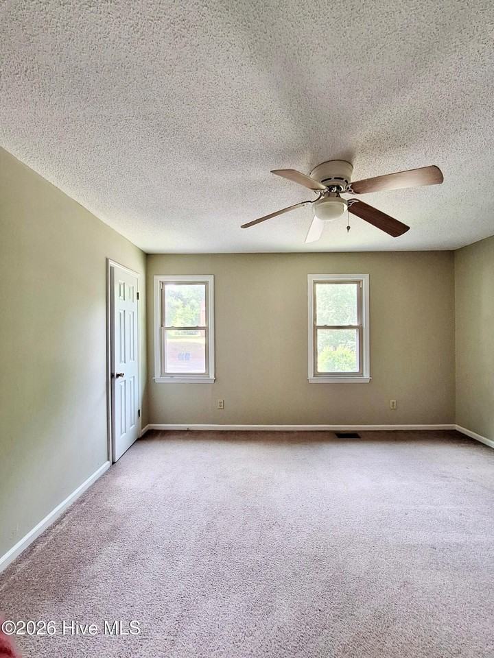 102 Eric Ct #A - Photo 6 of 7