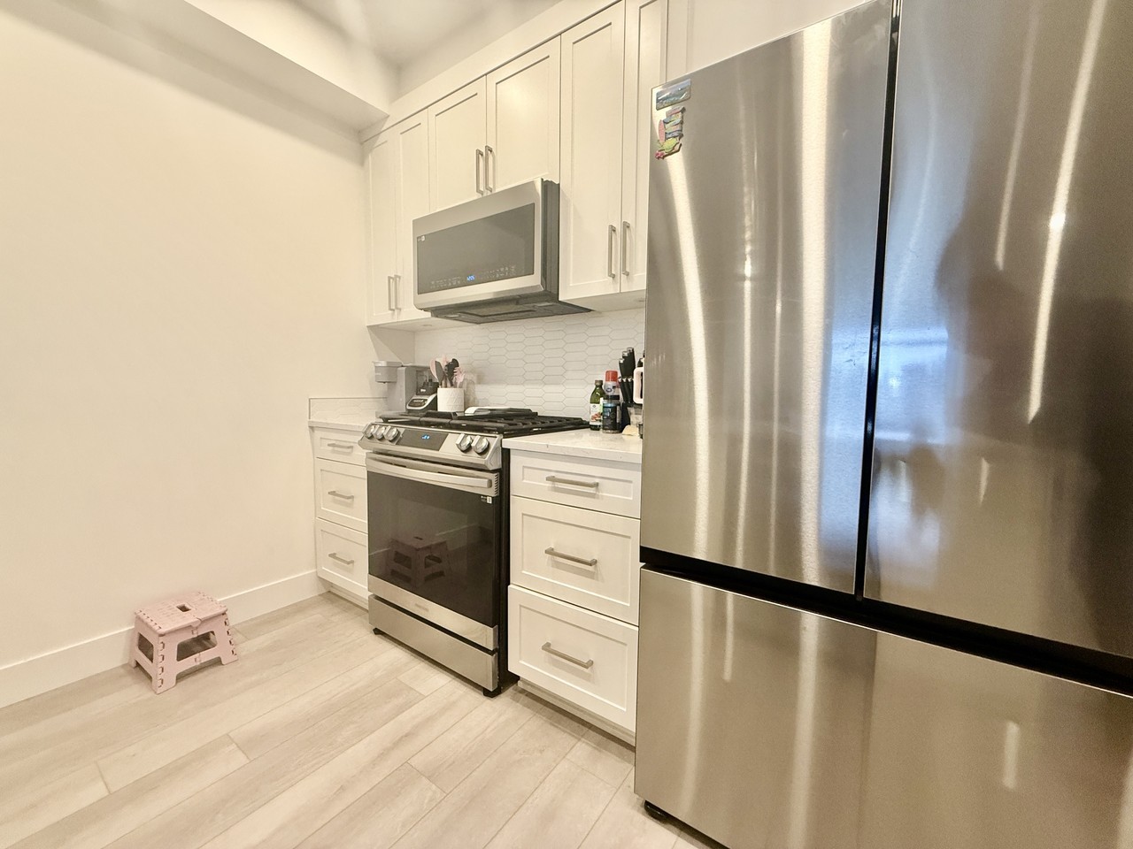 22633 Selkirk Ave #207 - Photo 3 of 9