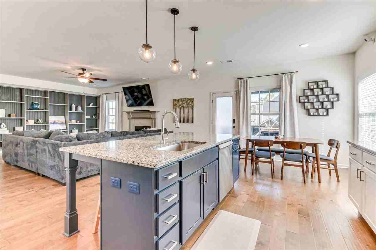 251 Haverford Dr - Photo 2 of 50
