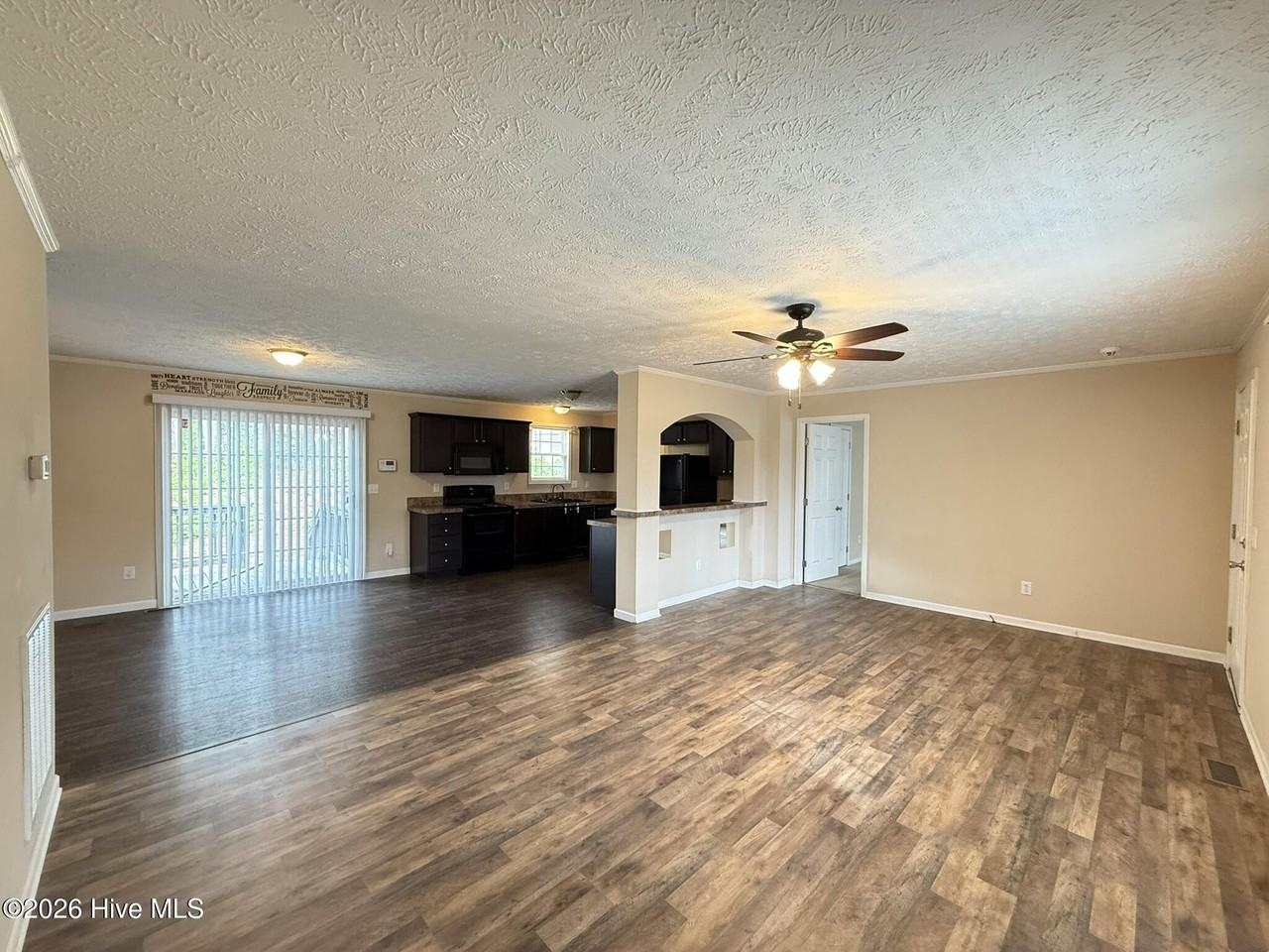 270 Pickett Cir - Photo 6 of 22