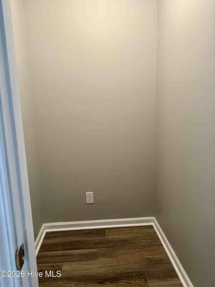 2806 Mulberry Ln - Photo 3 of 16