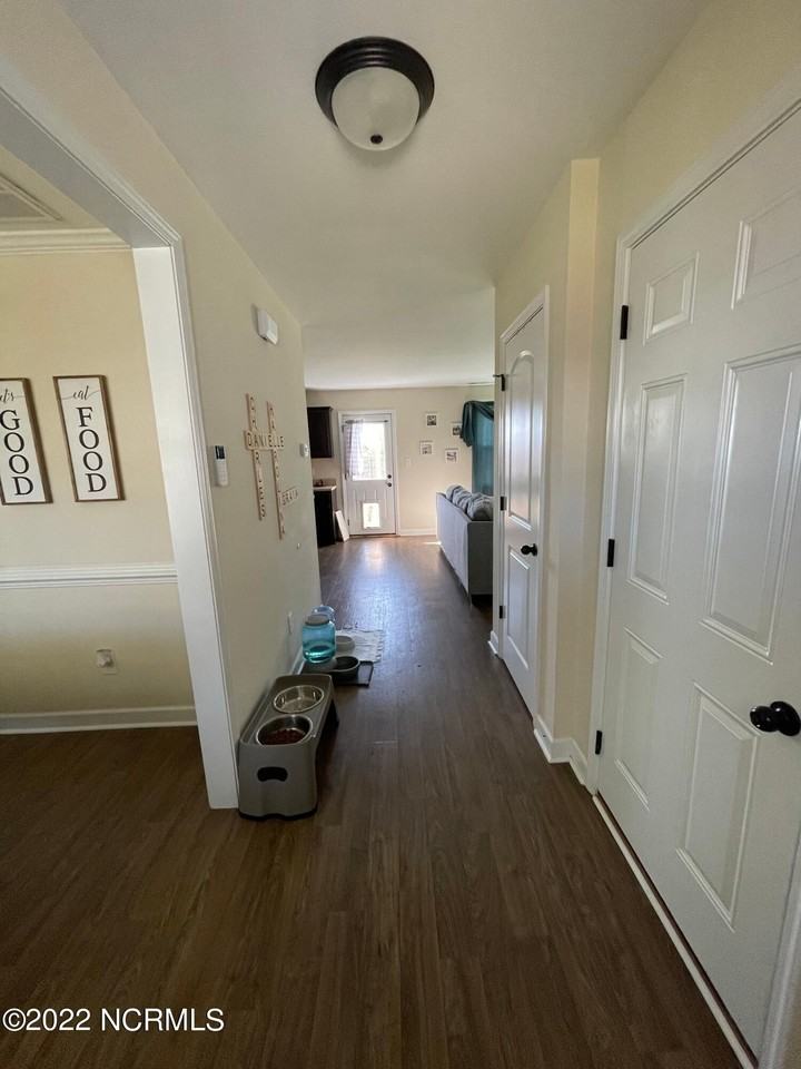 216 Holly Grove Ct E - Photo 5 of 15