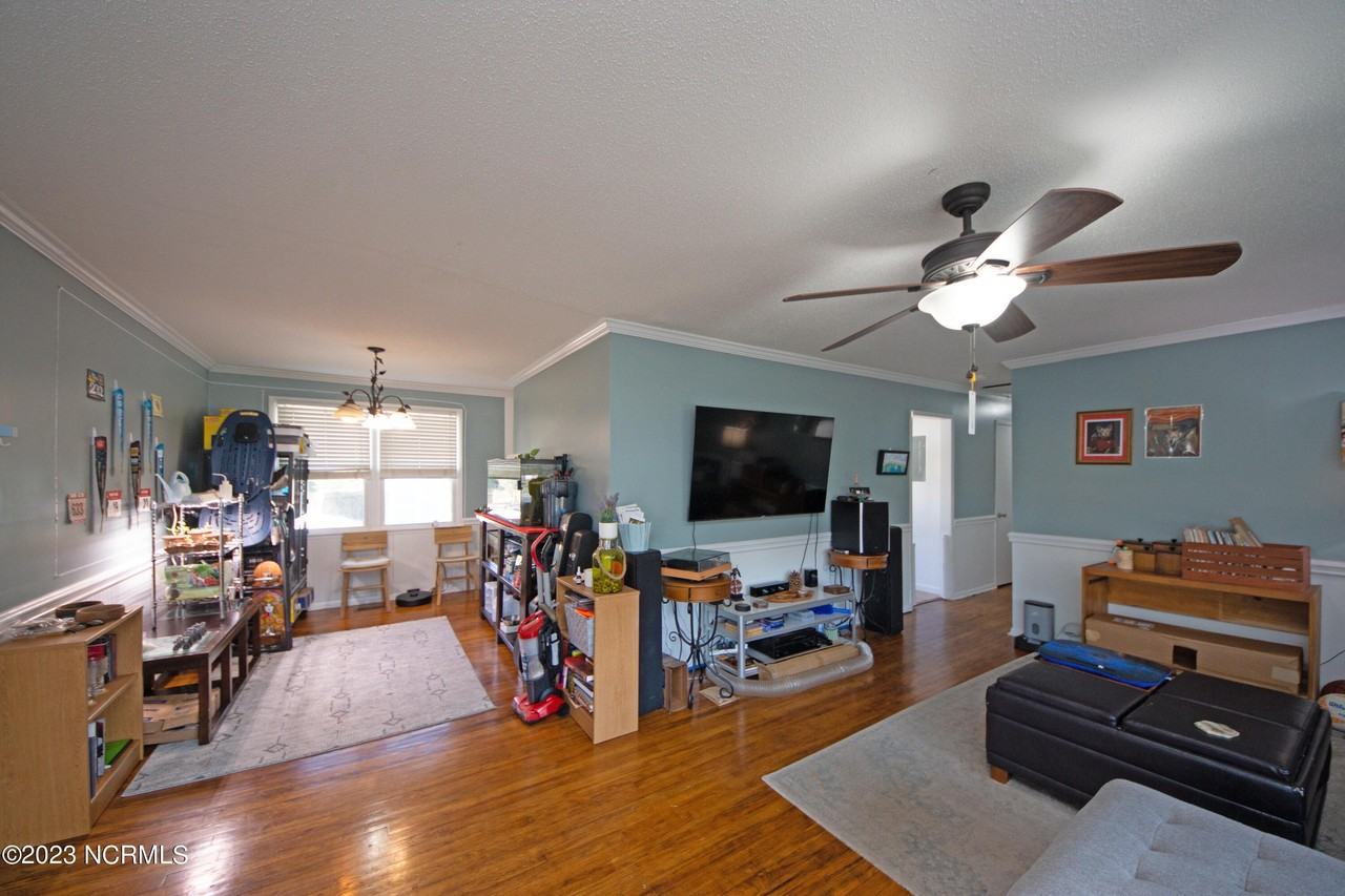 314 Woodhaven Dr - Photo 5 of 28