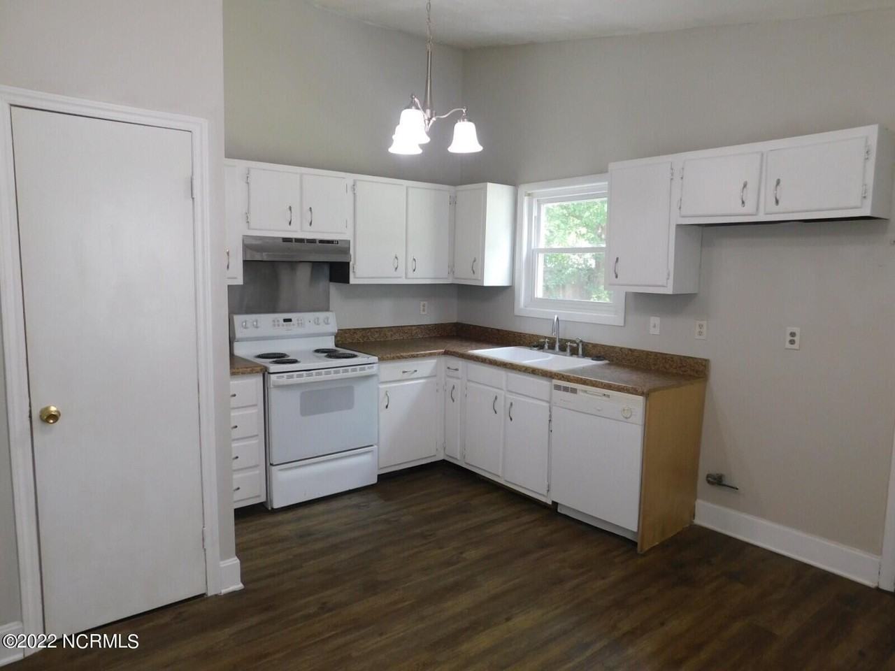 226 Webb Blvd - Photo 4 of 13