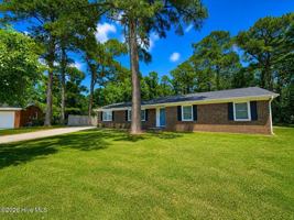 featured image of 34 Heritage Ct
