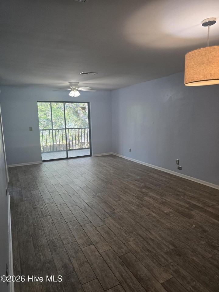 4403 Holly Tree Rd - Photo 6 of 10
