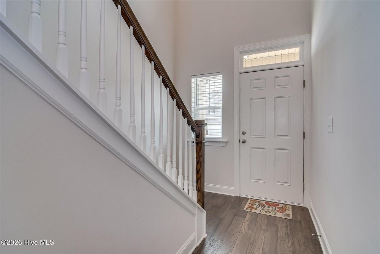 5112 Heathbrook Dr - Photo 5 of 33
