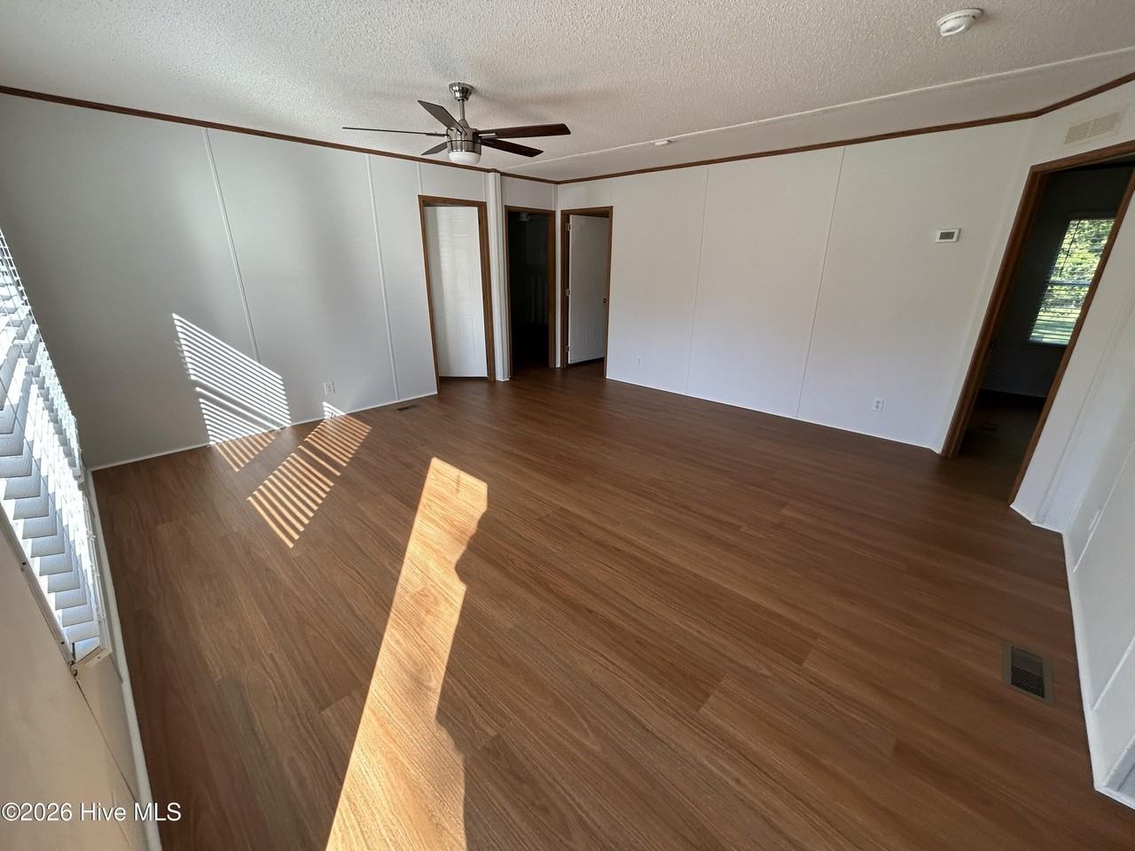 1386 Cherrytree Rd Ne - Photo 3 of 22