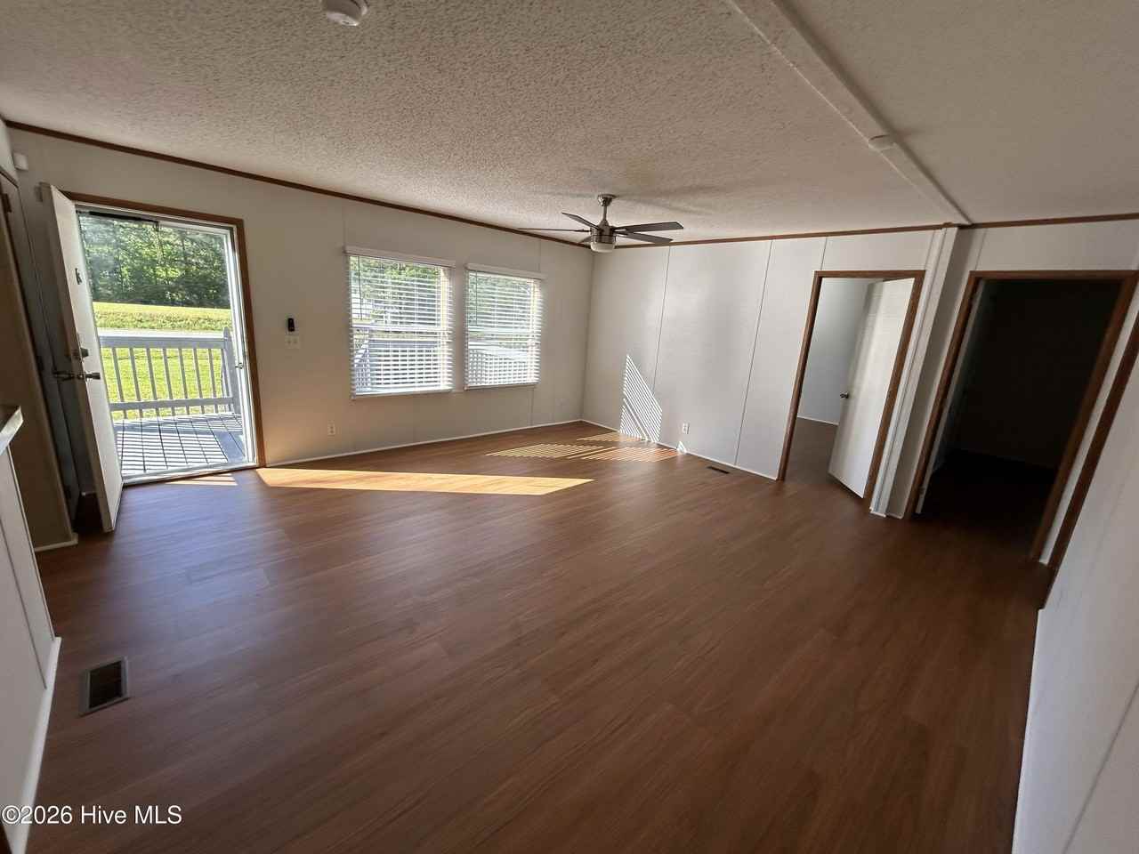1386 Cherrytree Rd Ne - Photo 5 of 22