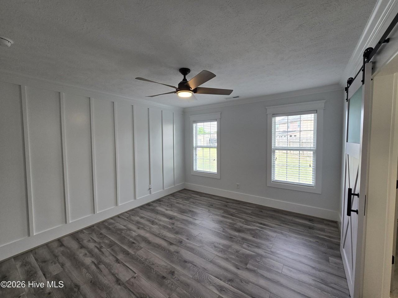 302 Kingston Rd - Photo 6 of 19