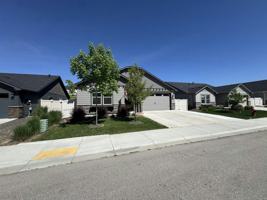 featured image of 10496 W Daylily Ct