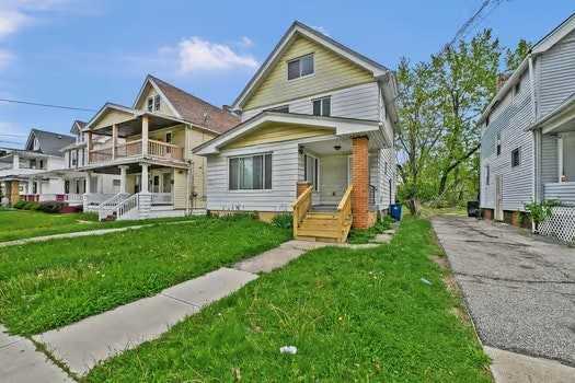 13317 Caine Avenue - Photo 2 of 29