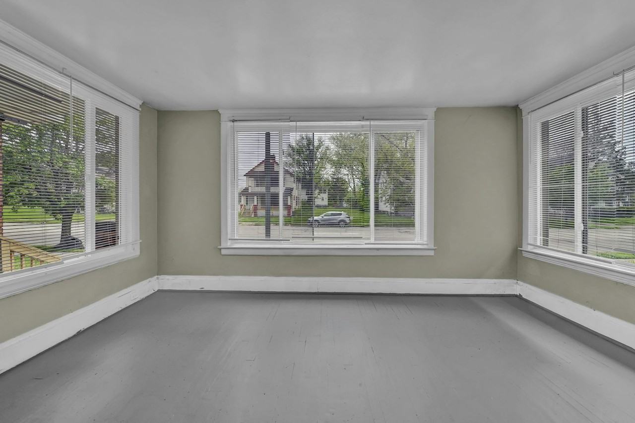 13317 Caine Avenue - Photo 7 of 29