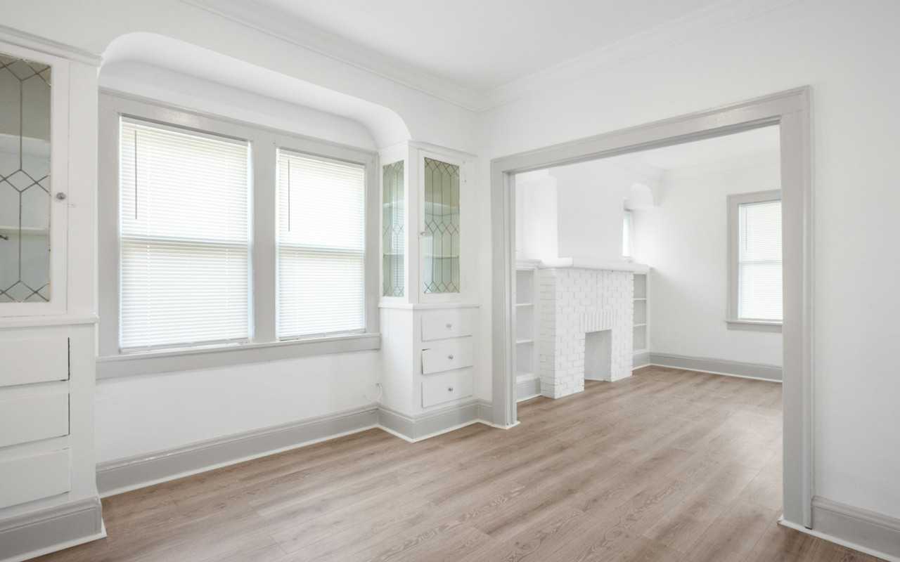 1554 Larchmont Road, Unit B - Photo 4 of 26