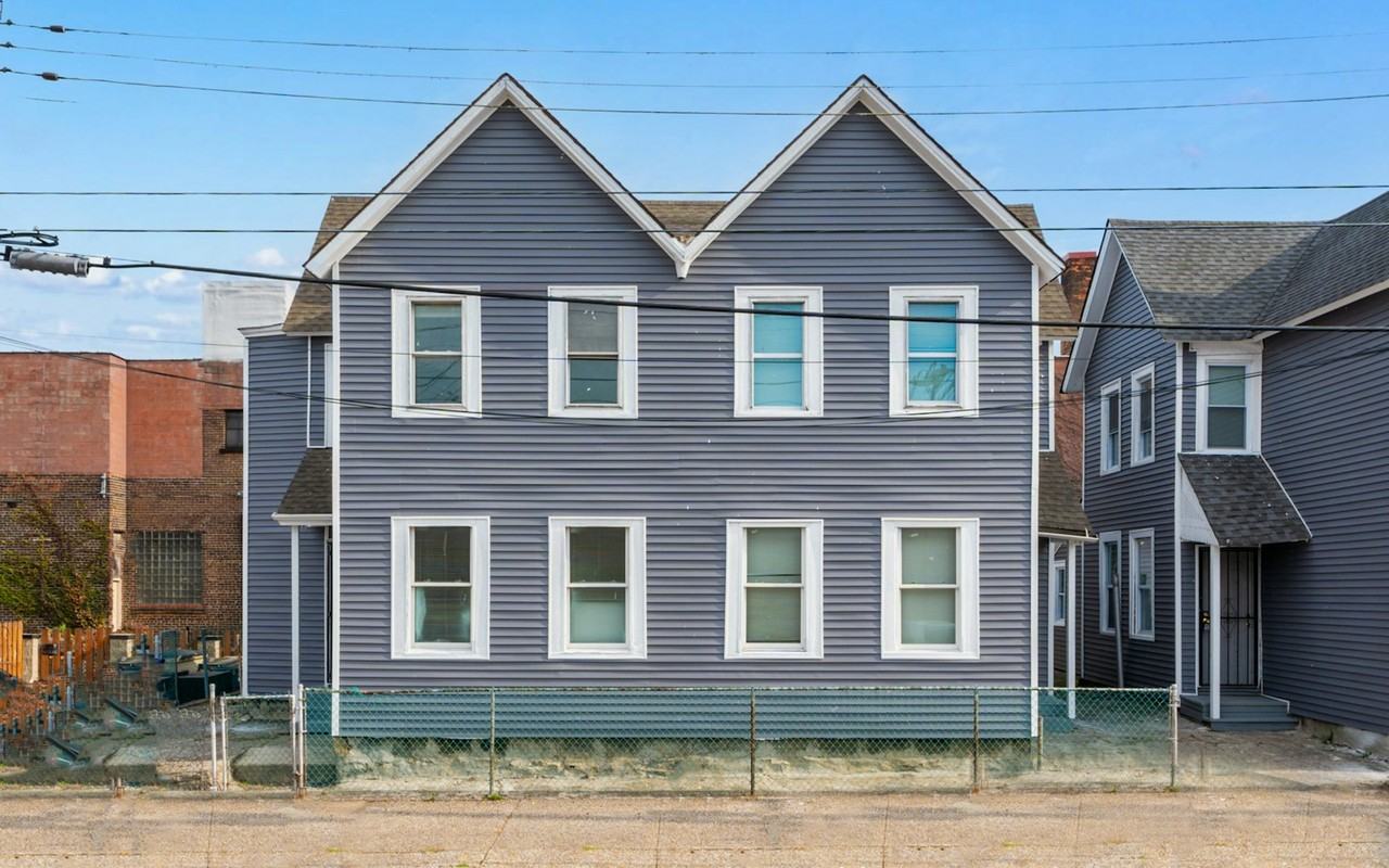 1361 East 45th Street, Unit A - Photo 3 of 18
