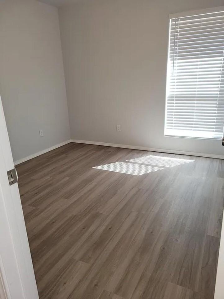 5524 Jarvis St #A - Photo 7 of 12