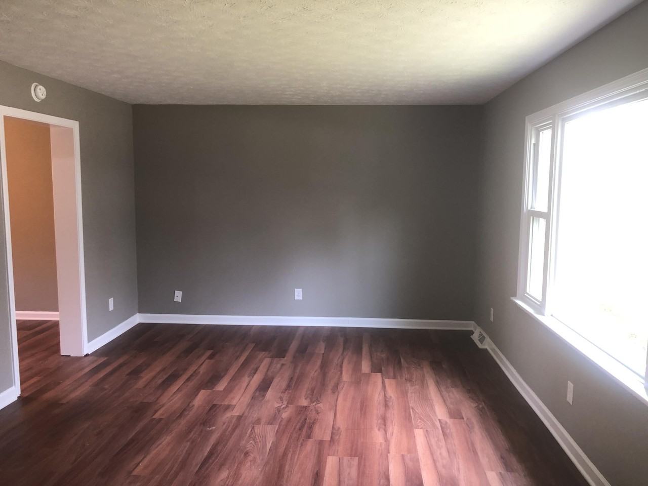 3900 Sundart Dr - Photo 5 of 15