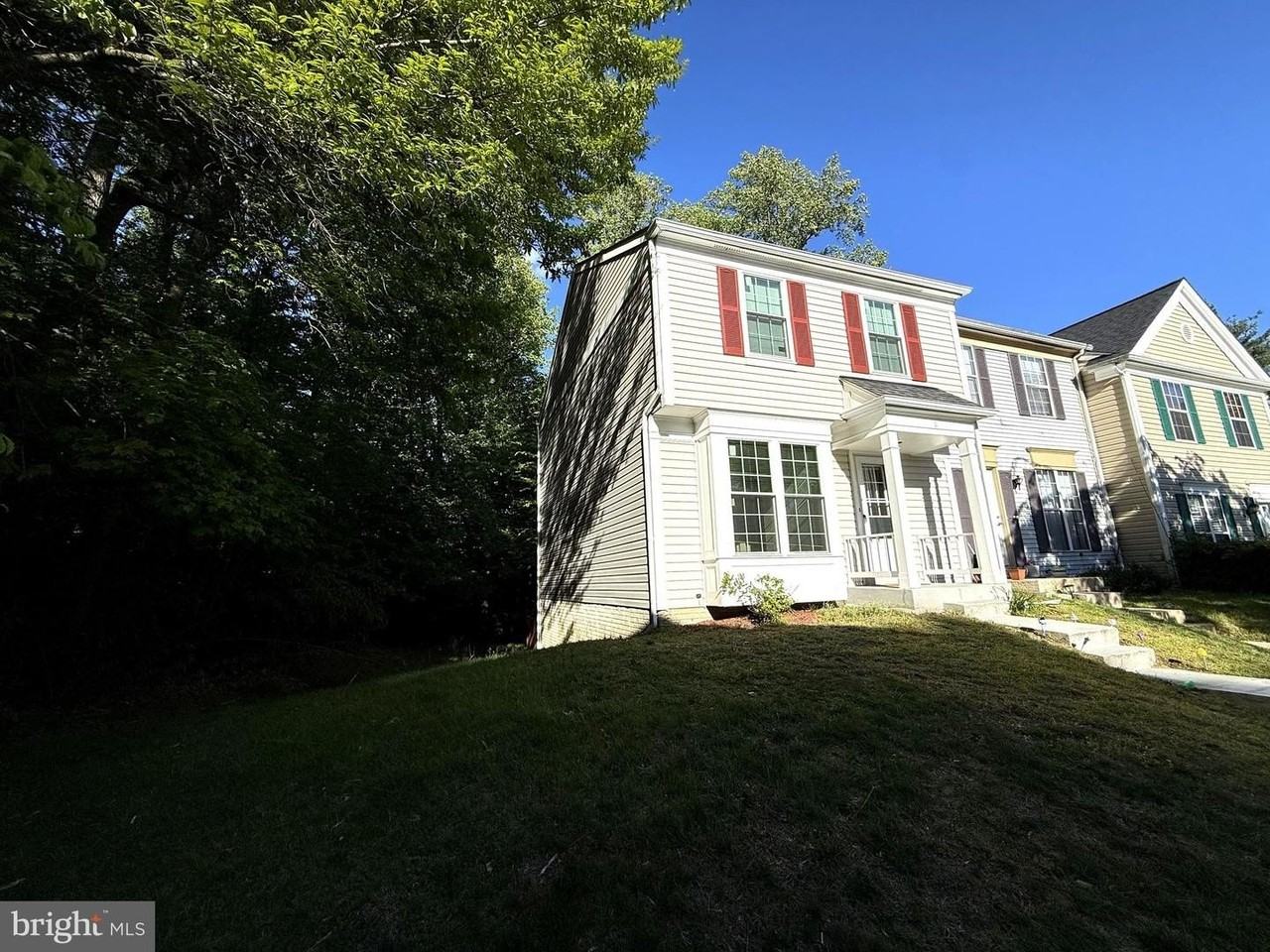 11 Wimbledon Ct - Photo 2 of 21