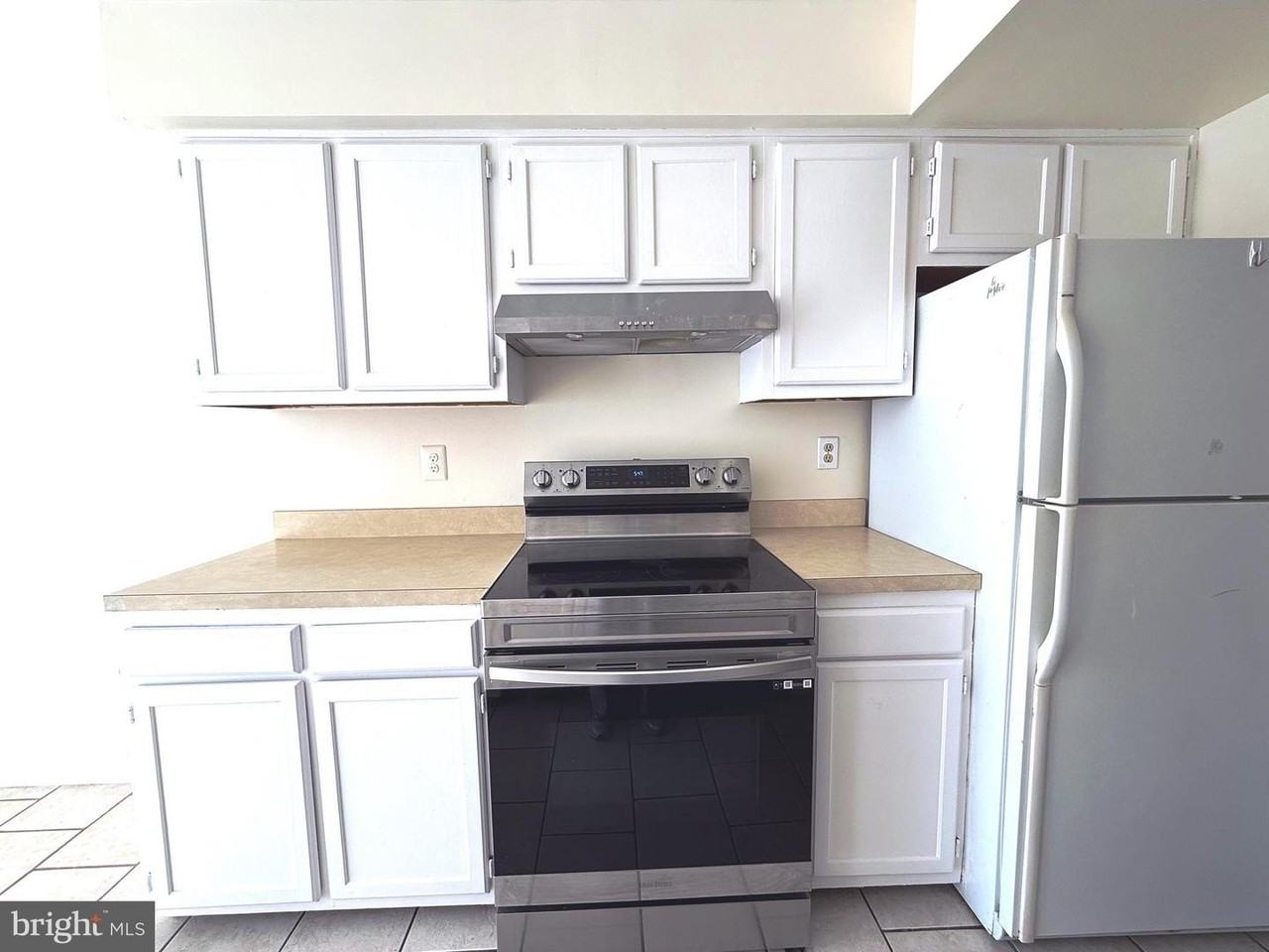 11 Wimbledon Ct - Photo 5 of 21