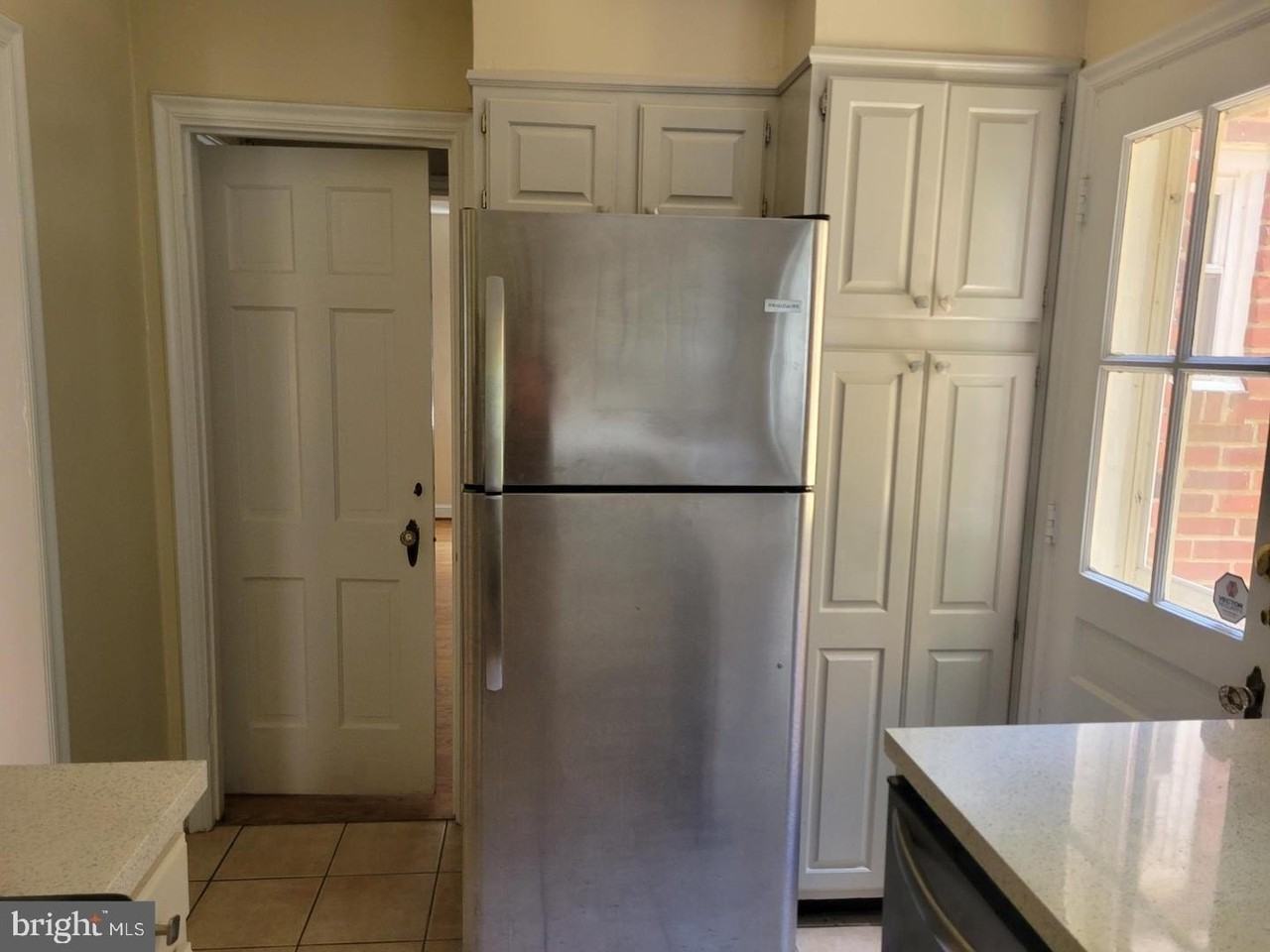 8404 Cedar St - Photo 6 of 18