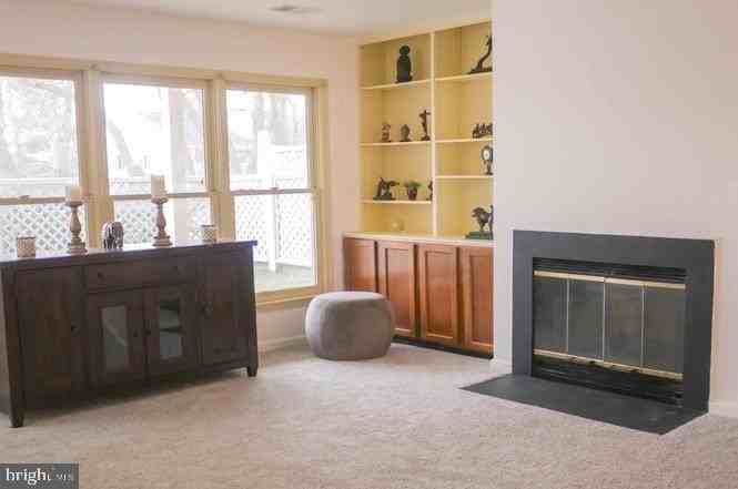 13018 Shadyside Ln - Photo 5 of 16
