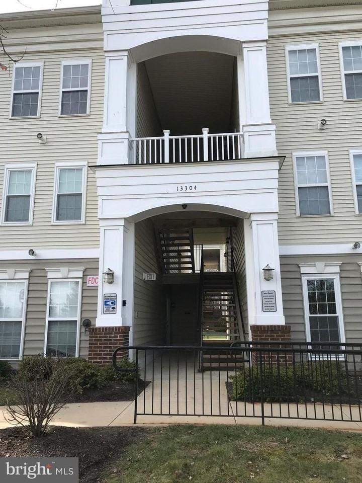 13304 Kilmarnock Way - Photo 2 of 30