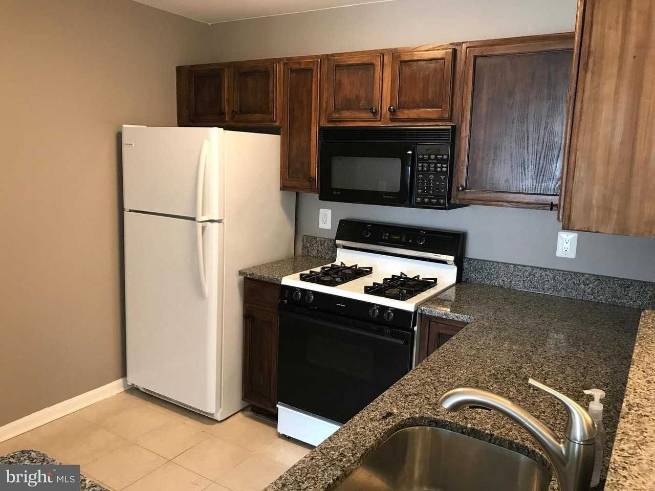 13304 Kilmarnock Way - Photo 7 of 30