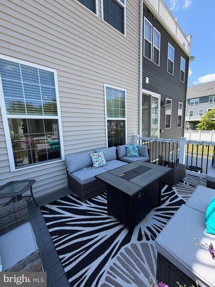 10802 Foxtrot Cir - Photo 6 of 35
