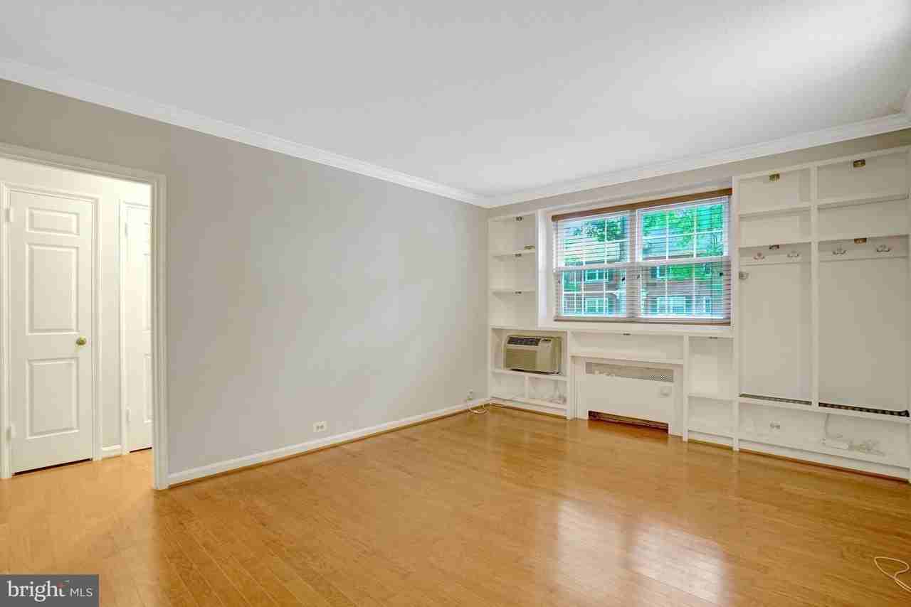 211 N Trenton St - Photo 5 of 39