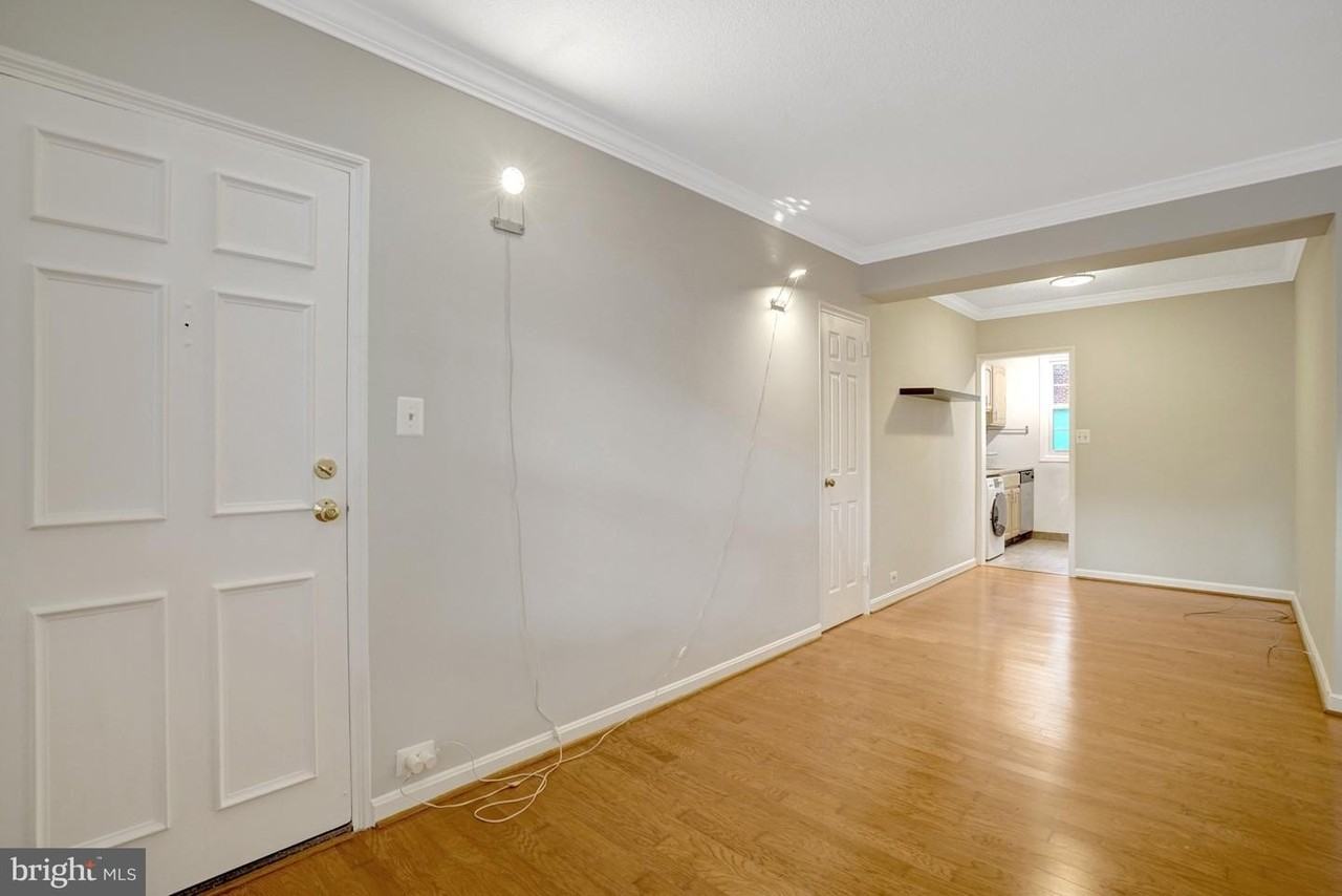 211 N Trenton St - Photo 6 of 39