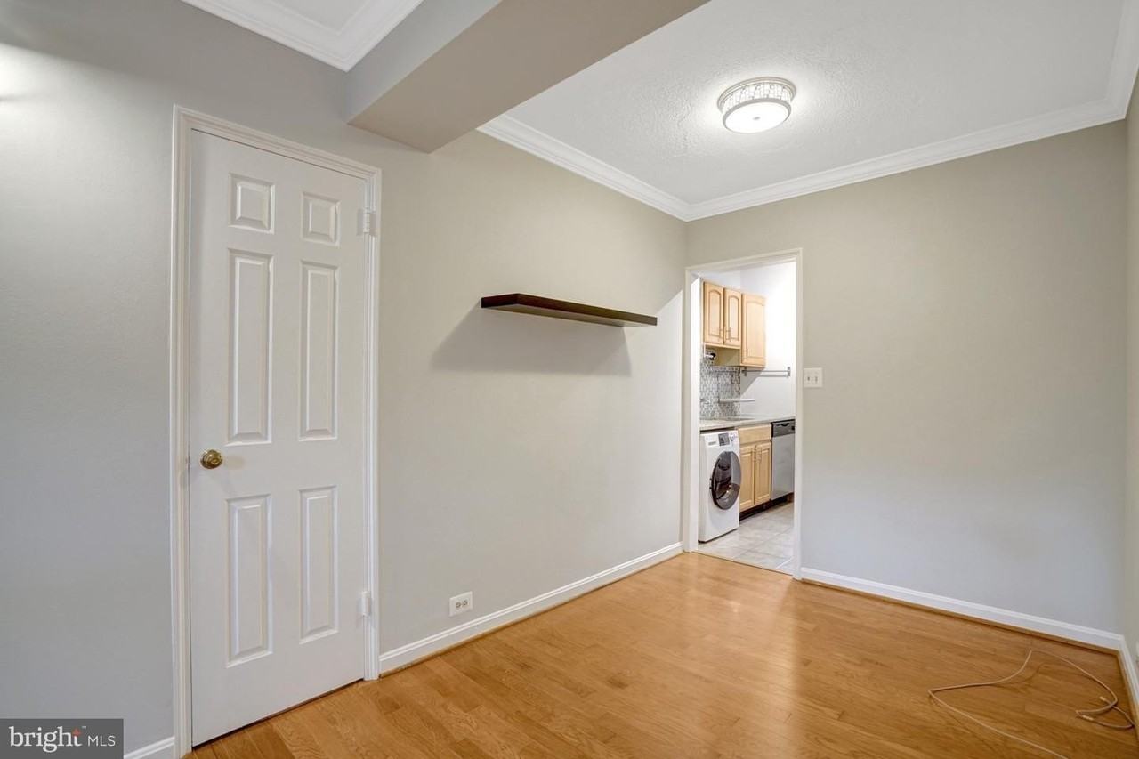 211 N Trenton St - Photo 7 of 39