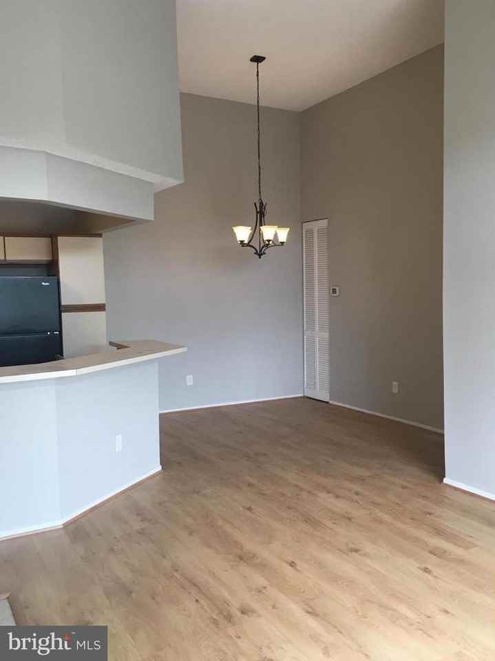 11703 Summerchase Cir Apt E - Photo 2 of 16