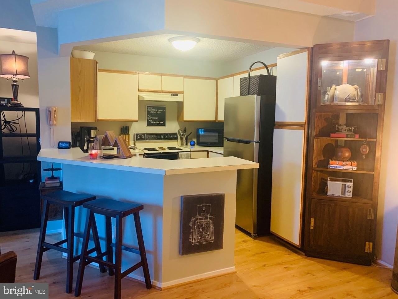 11703 Summerchase Cir Apt E - Photo 6 of 16