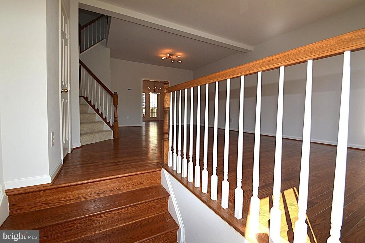 13510 Nickleback Ct - Photo 2 of 46