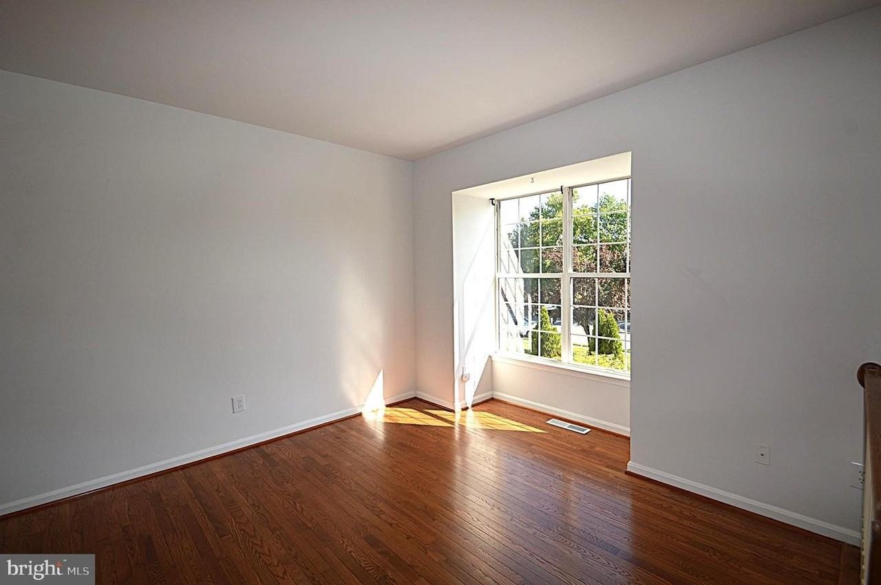 13510 Nickleback Ct - Photo 5 of 46