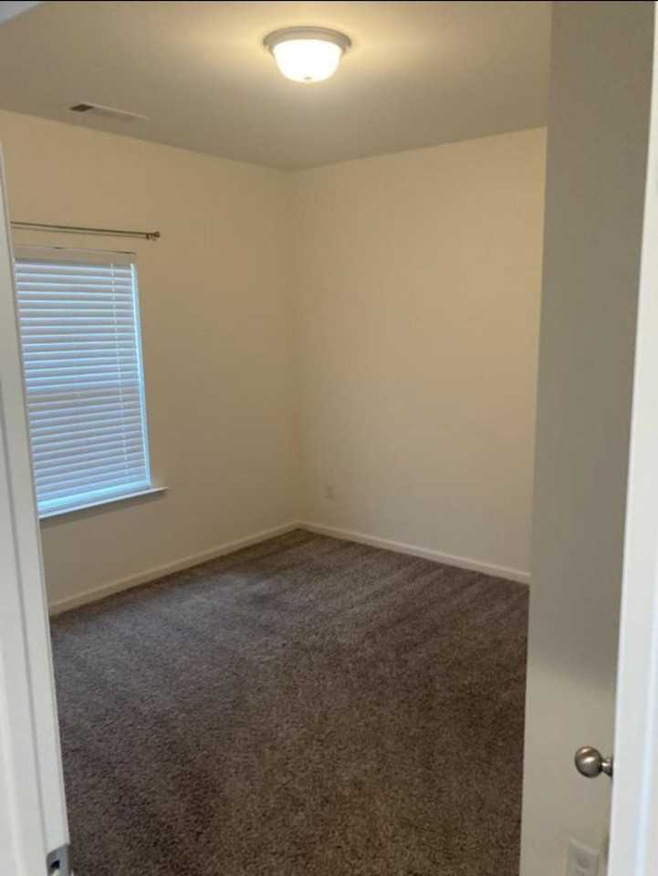 56 S Meadows Cv - Photo 5 of 11