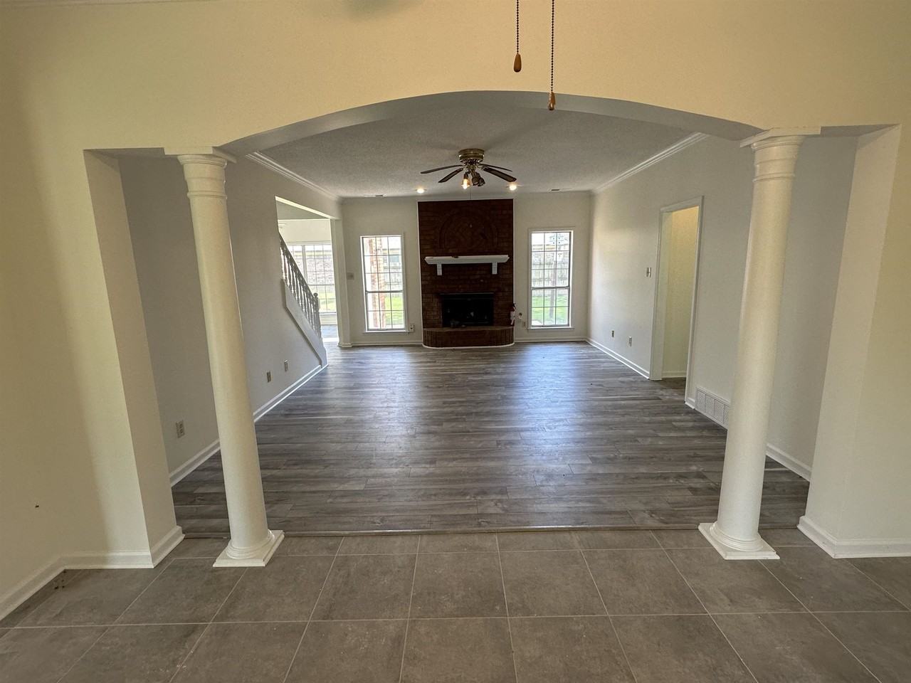 3510 Sara Woods Dr - Photo 2 of 33