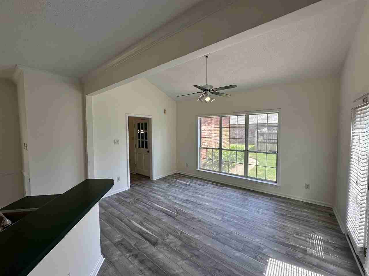3510 Sara Woods Dr - Photo 5 of 33