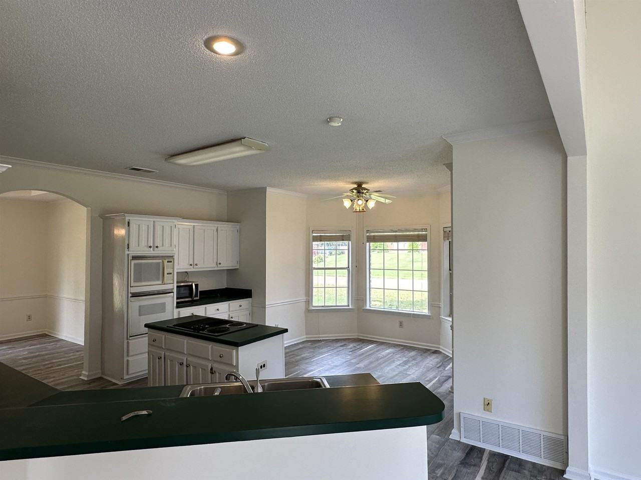 3510 Sara Woods Dr - Photo 6 of 33