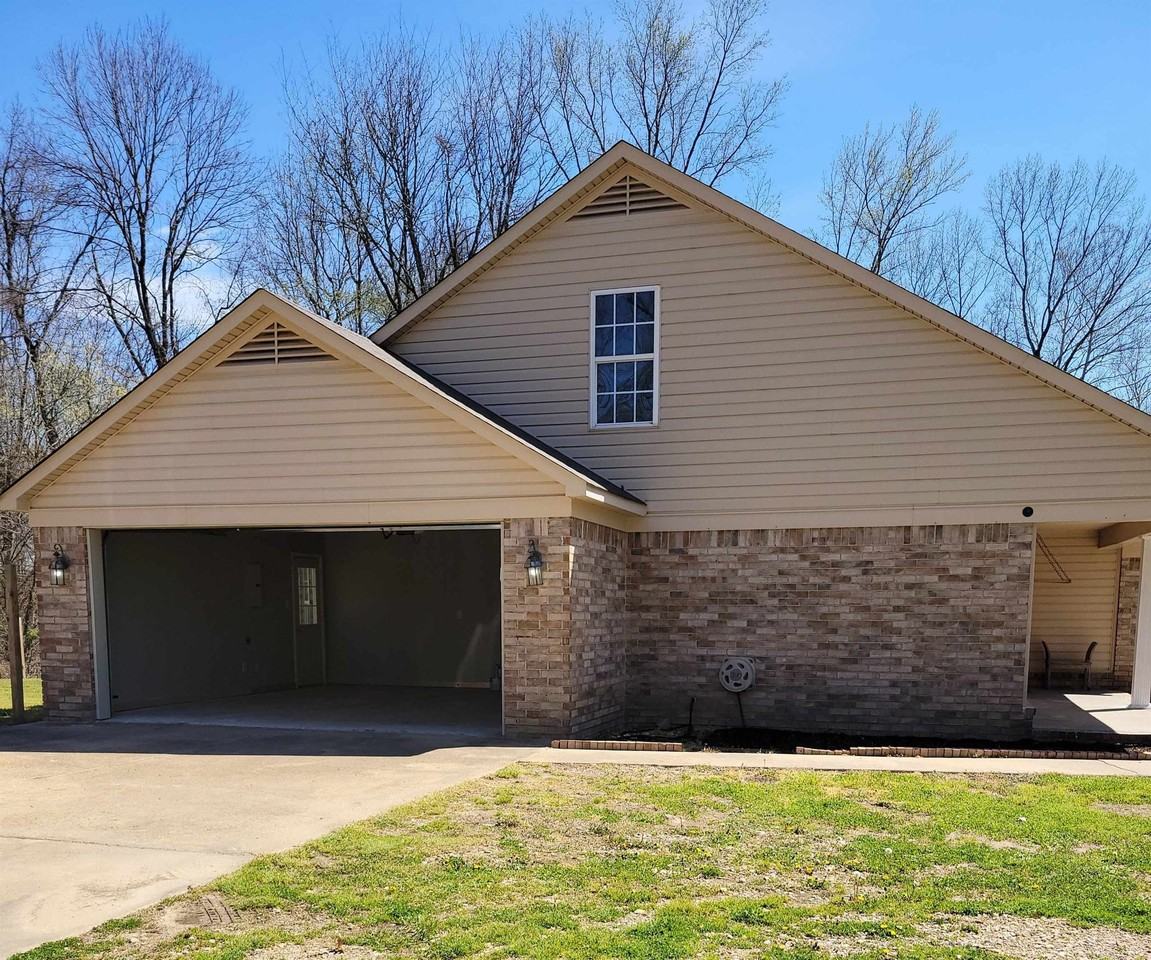 377 Walker Field Ln - Photo 3 of 22